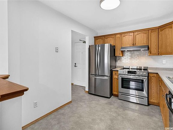 3rd image of UNIT 216-312 108th STREET W