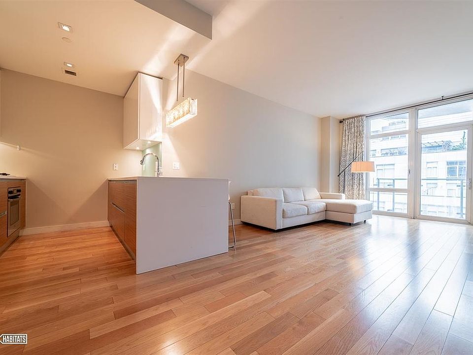 1st image of 555 W 59th St APT 10A