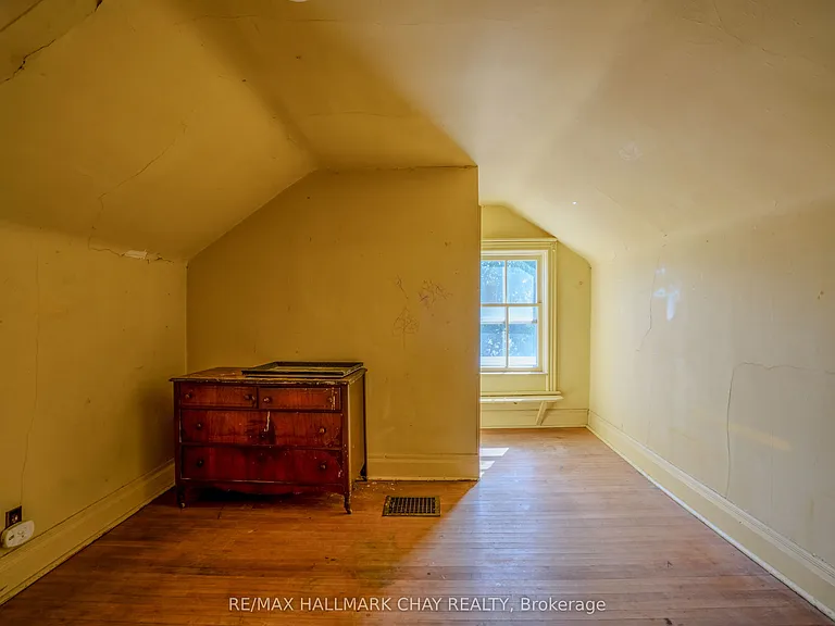 26 Albert St E #26 — Photo 18