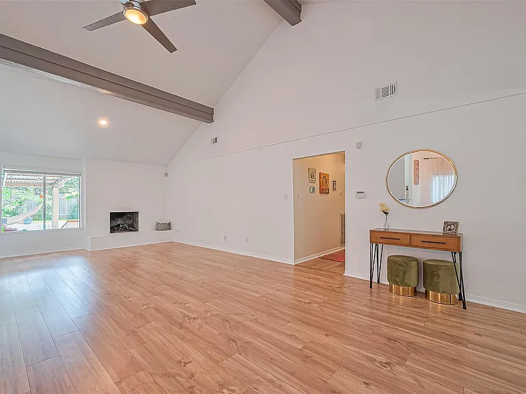 8018 Zimmermann Dr — Photo 9