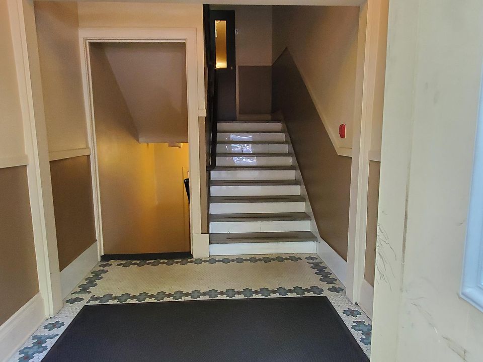 2nd image of 2219 Garfield Ave #54wf5gmtn