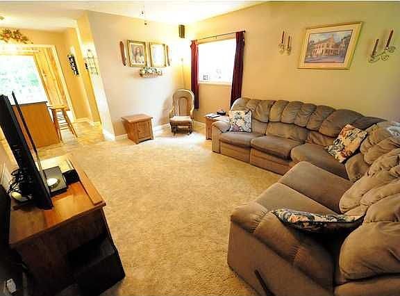 5th image of 4803 Toledo Ct