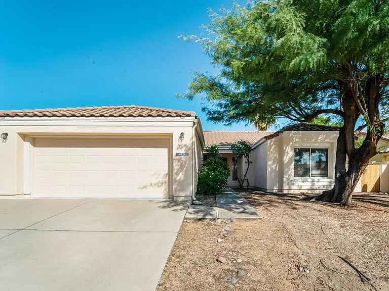 3674 W Thundercloud Loop — Photo 1