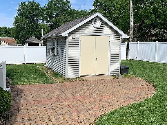 Shed