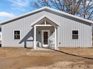 515 Pine St NW, Beach City, OH