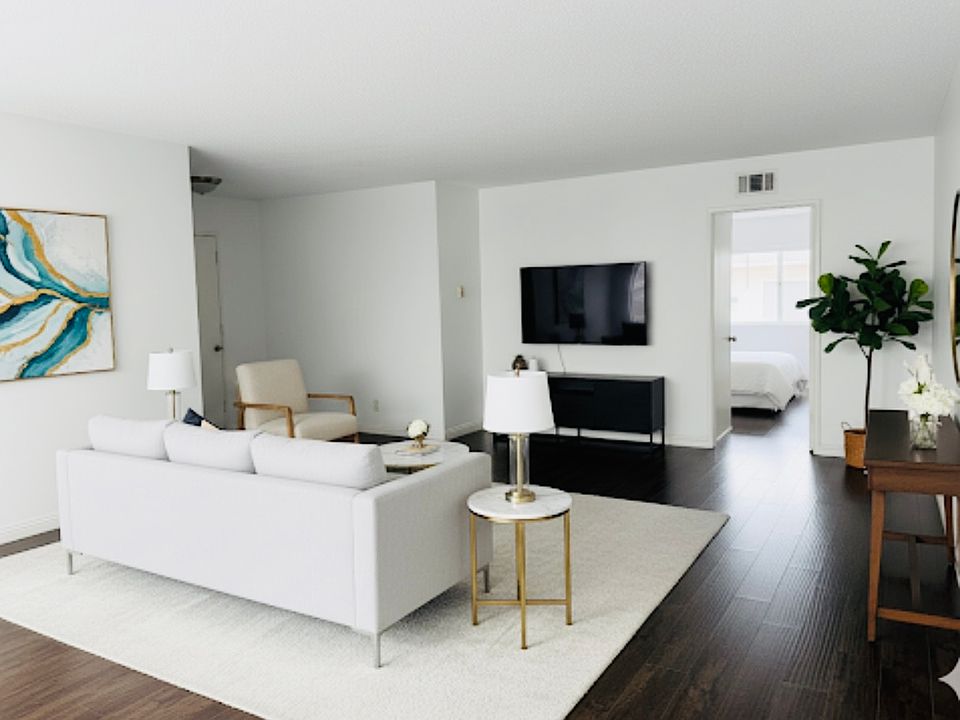 Living room- AI Digitally Furnished