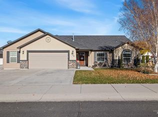 800 Kelli Ln, Filer, ID 83328