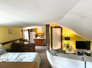 33 Bridge St, Amherst, MA 01002