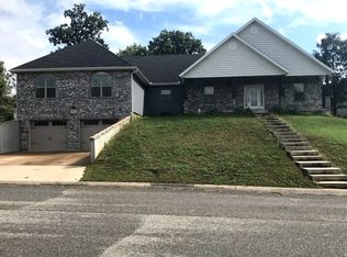 322 Tee Ln, Carl Junction, MO 64834