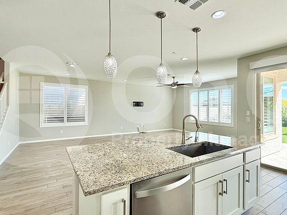 5th image of 8743 W San Juan Ave