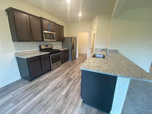 3110 Holstein Dr — Photo 4