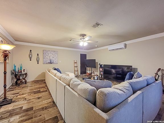 5th image of 2139 Ricks Dr