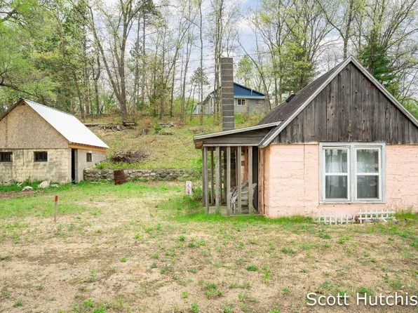 16103 Pretty Lake Dr, Mecosta, MI 49332