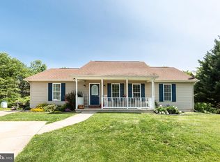 7 Dunkle Ct, Taneytown, MD