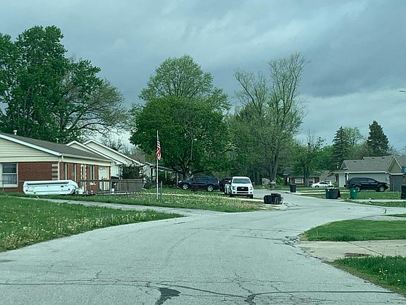 4th image of 21 Martin Dr