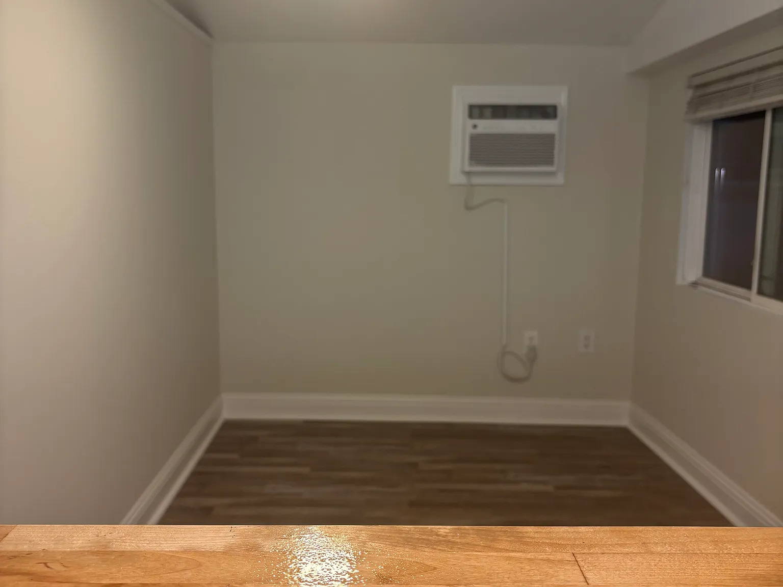 Studio, 300 sqft, $1,700 — Photo 4