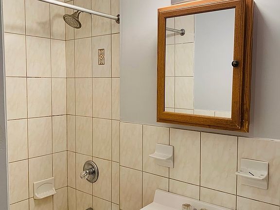 5th image of 489 Hancock St APT 1