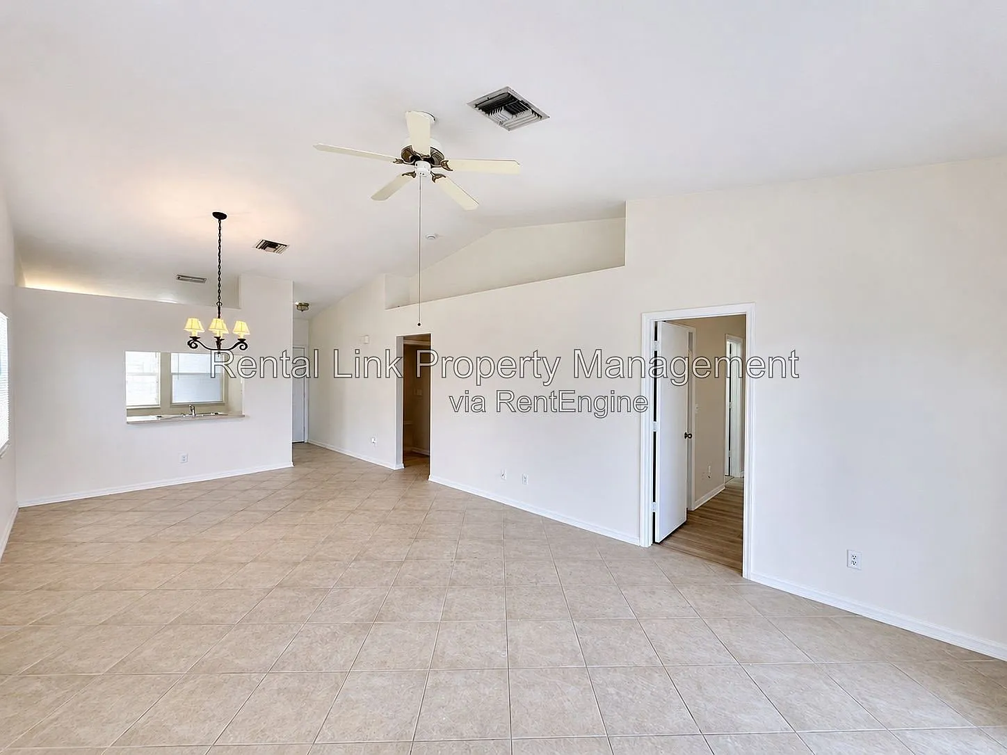 2 bed, 2.0 bath, 1008 sqft, $1,300 — Photo 4