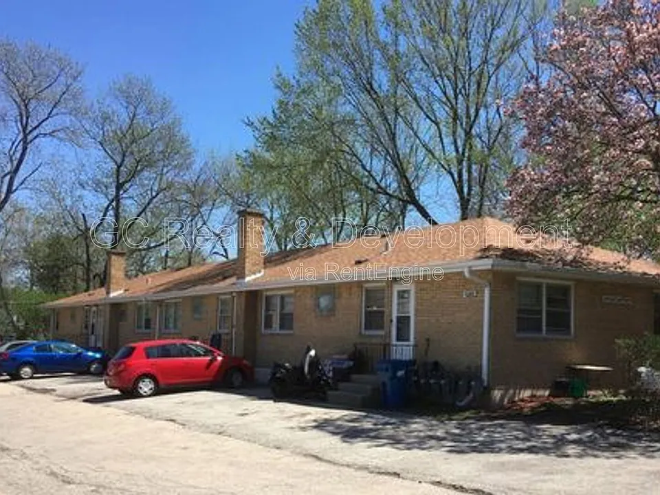 4323 Elm St #B