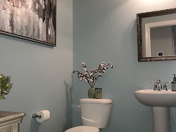 Lower Level 1/2 Bath