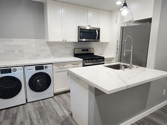 3rd image of 3901 H St APT 4