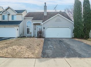 51 E Country Walk Dr, Round Lake Beach, IL