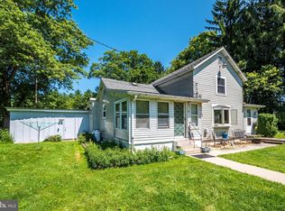 40 Sunshine Ln, Oakland, MD 21550