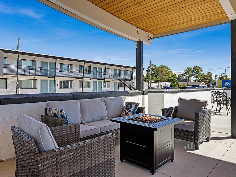Town Center Apartments — Photo 8