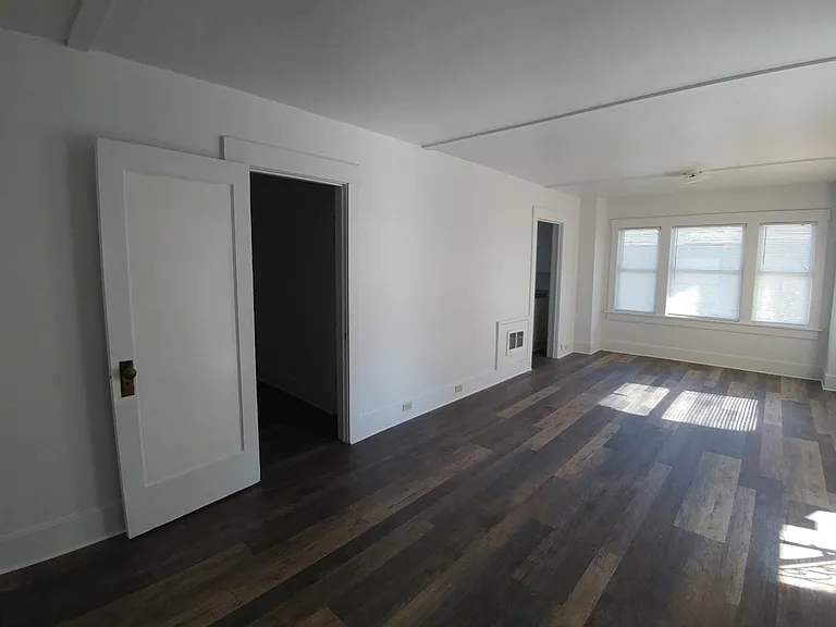 527 N 8th St — Photo 1