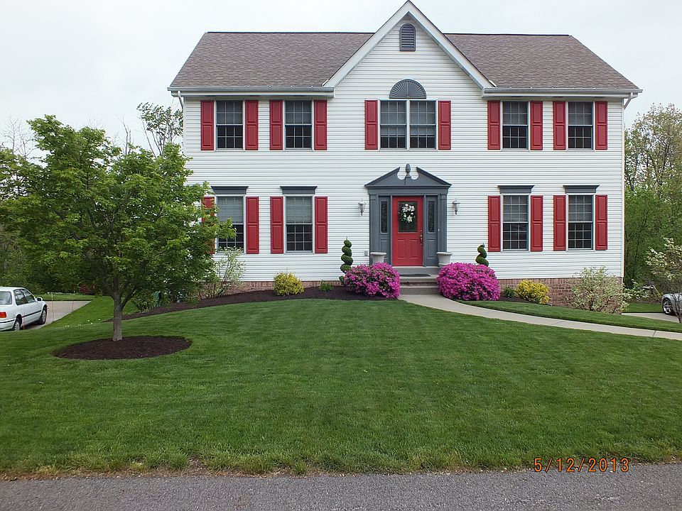1st image of 163 Autumn Hill Dr