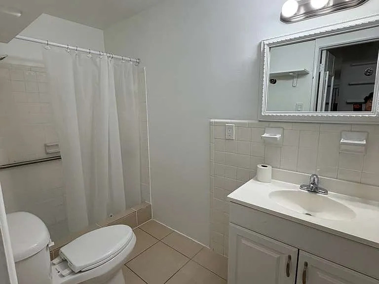 3671 SW 20th St — Photo 15