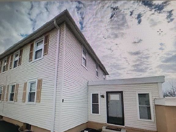 2nd image of 100 Churchill Ave