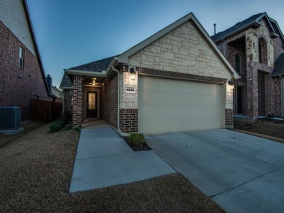 3rd image of 9805 Moccasin Creek Ln
