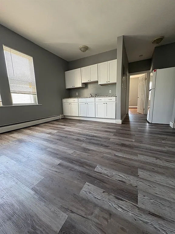 2 bed, 1.0 bath, 800 sqft, $2,400 — Photo 4
