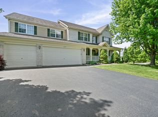 529 Nunda Trl, Crystal Lake, IL 60012