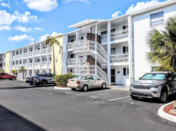 1581 Leisure Dr #M7, Bradenton, FL 34207