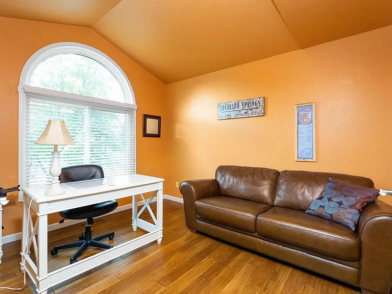 146 Luxury Ln — Photo 4