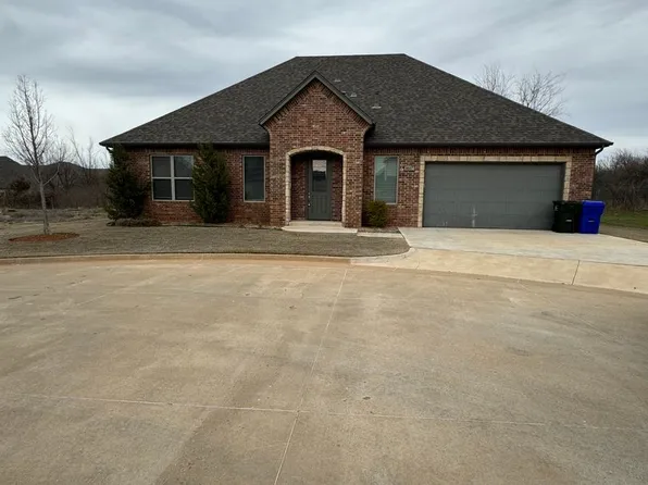4517 Enclave Cir, Norman, OK 73072