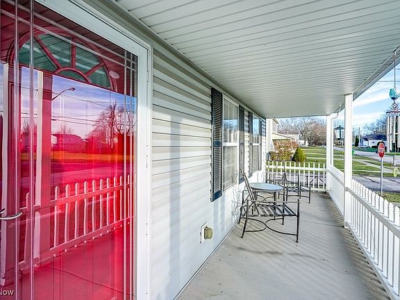 4th image of 289 Stanley Ave