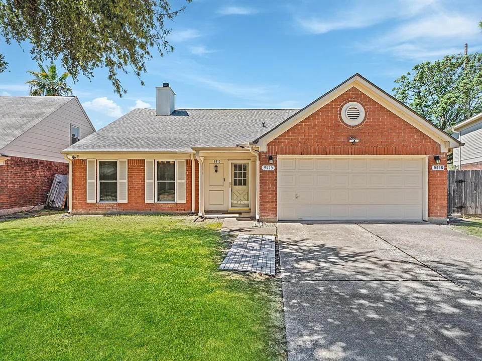 9915 Villa Verde Dr