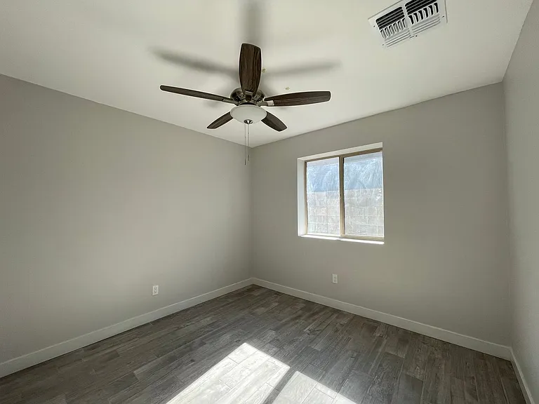 Charming 1 bed 1 bath in great location! — Photo 46
