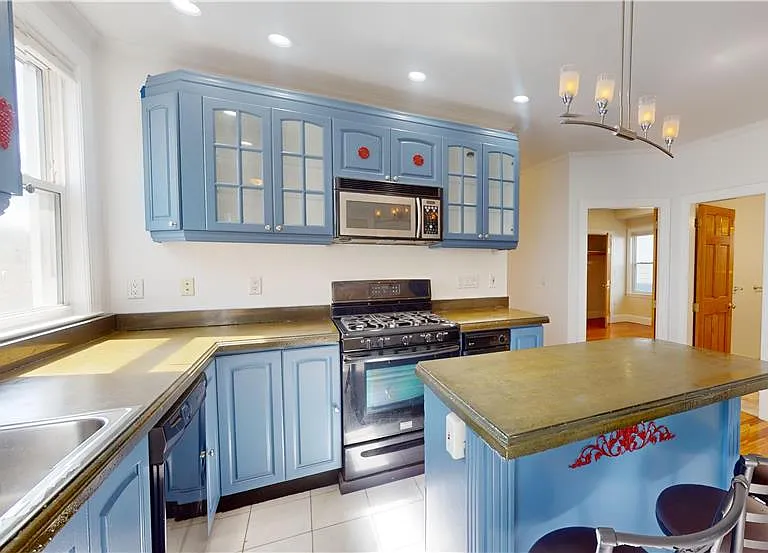 200 Hyde Park Ave #2 — Photo 1
