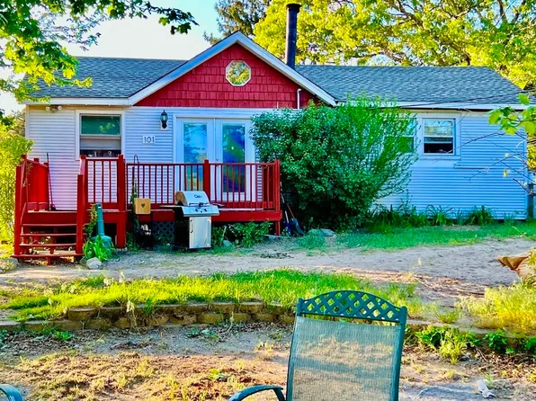 101 Rhode Island Rd, Taunton, MA 02780