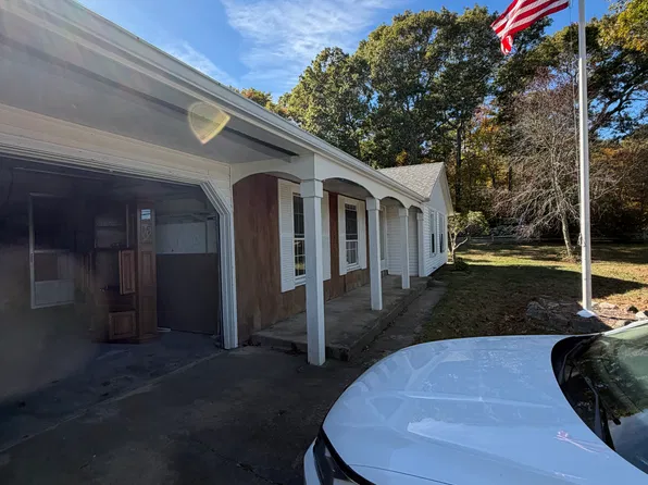 (undisclosed Address), South Kingstown, RI 02879