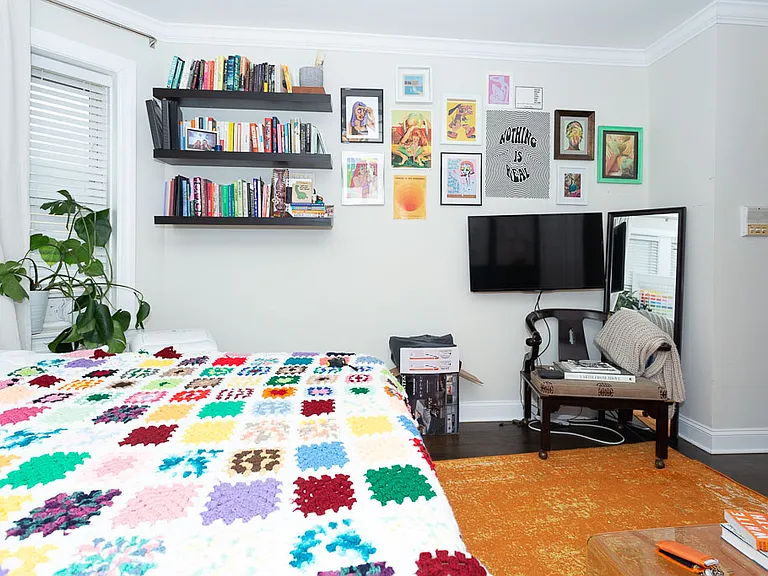 3819.5 N Greenview Ave #W3 — Photo 10