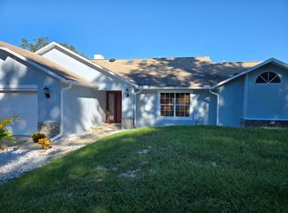 348 Lake Crescent Dr, Debary, FL 32713