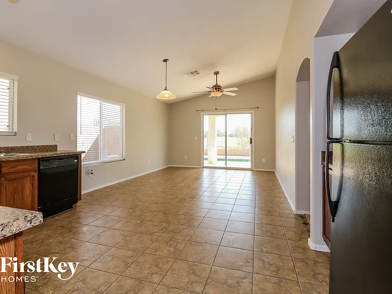 1071 S 224th Ln — Photo 7