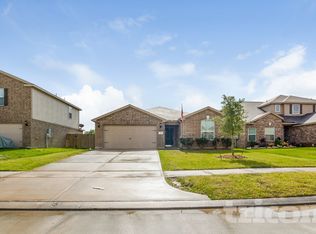 329 Shoshone Ridge Dr, La Marque, TX 77568
