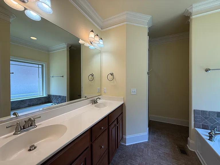 1340 Stonecroft Ct — Photo 13
