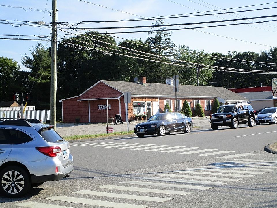 2nd image of 79 Boston Post Rd
